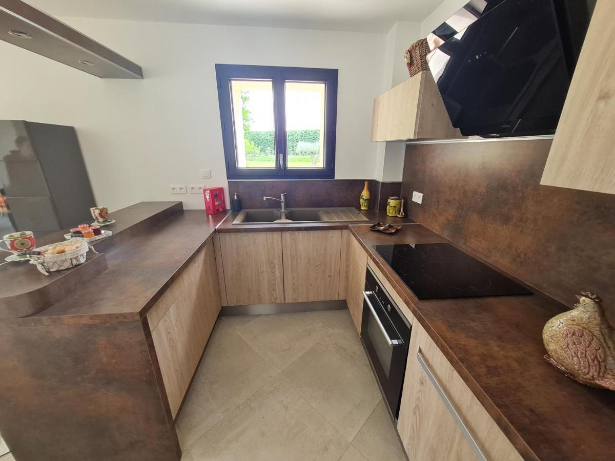 Bed and Breakfast Mas Des Fugueyrolles Cavaillon Exterior foto